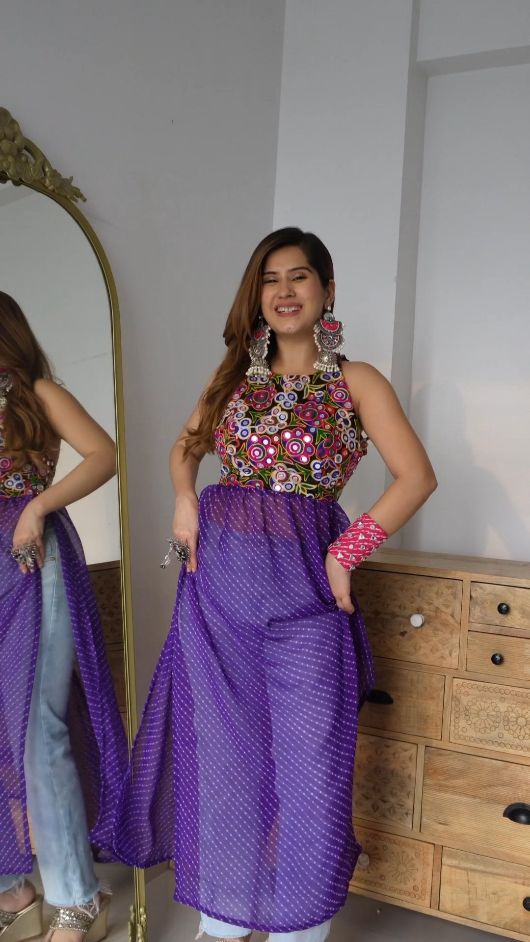 Abhla Bharat mirror work embroidered high side slit kurta for women in Leheriya print